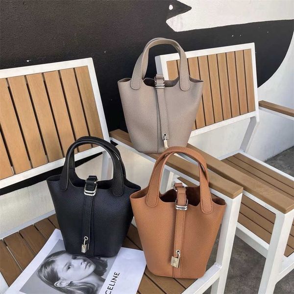 designer herme bags for women autumn new online red vegetable basket hand litchi pattern fashion portable smal
designer herme bags for women autumn new online red vegetable basket hand litchi pattern fashion portable smal