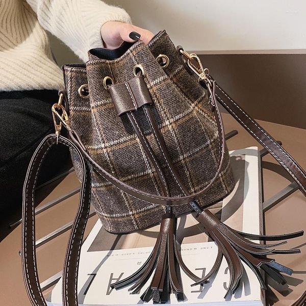 shoulder bags women wool plaid handbags fashion designer khaki girl bucket bag vintage bg118
shoulder bags women wool plaid handbags fashion designer khaki girl bucket bag vintage bg118