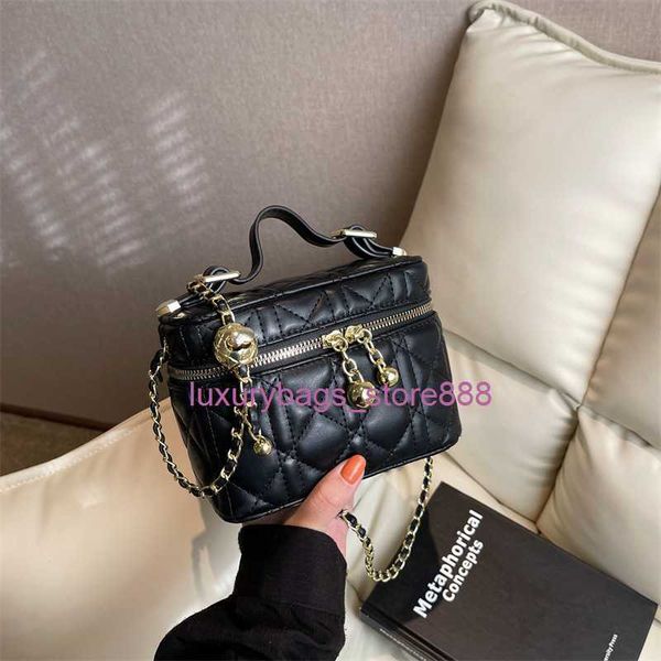 store bags are sold y weimei chain women's 2023 new leisure fashion red handheld wtern-style single-shoulder crossbody
store bags are sold y weimei chain women's 2023 new leisure fashion red handheld wtern-style single-shoulder crossbody
