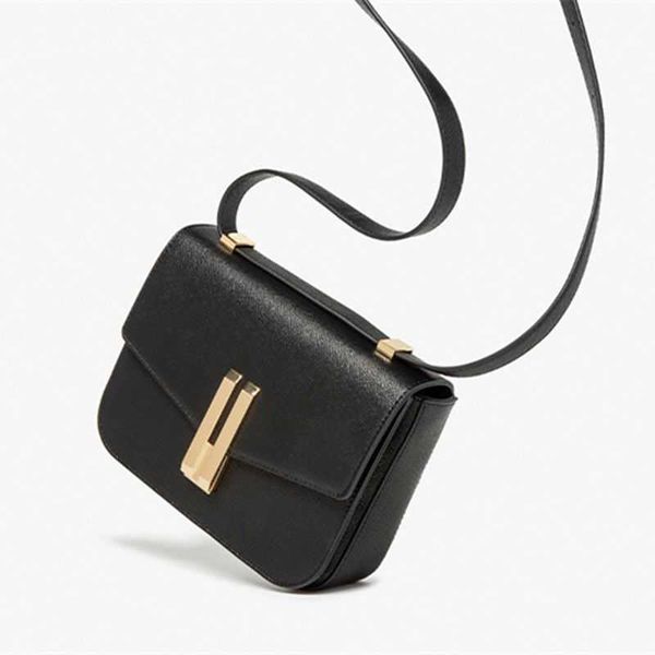 designer bag british fashion small square bag female summer versatile new high texture fashion single shoulder messenger bag tofu bag
designer bag british fashion small square bag female summer versatile new high texture fashion single shoulder messenger bag tofu bag
