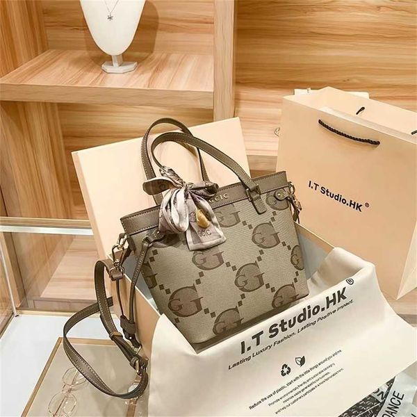60% off handbags online usa women's leather vegetable basket autumn and winter new fashion simple single shoulder messenger women'
60% off handbags online usa women's leather vegetable basket autumn and winter new fashion simple single shoulder messenger women'