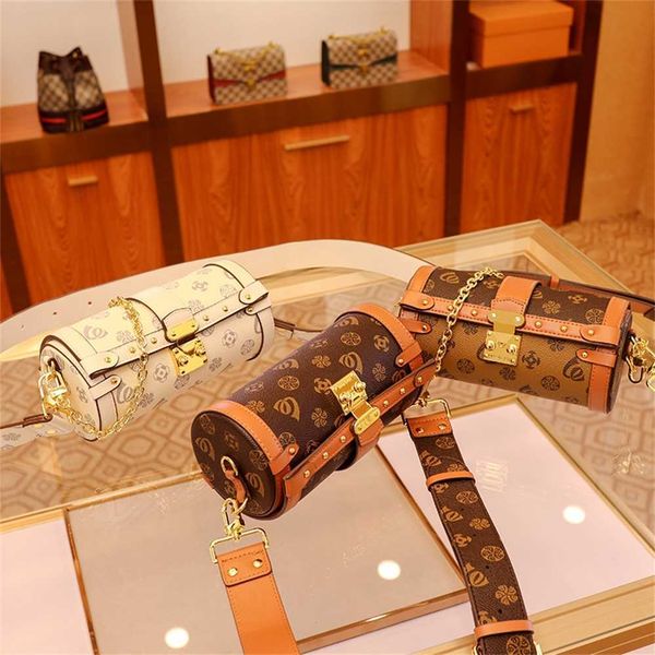 designer handbag store 60% off new small cylinder autumn and winter women's single messenger chain wide shoulder strap old flower babyl
designer handbag store 60% off new small cylinder autumn and winter women's single messenger chain wide shoulder strap old flower babyl