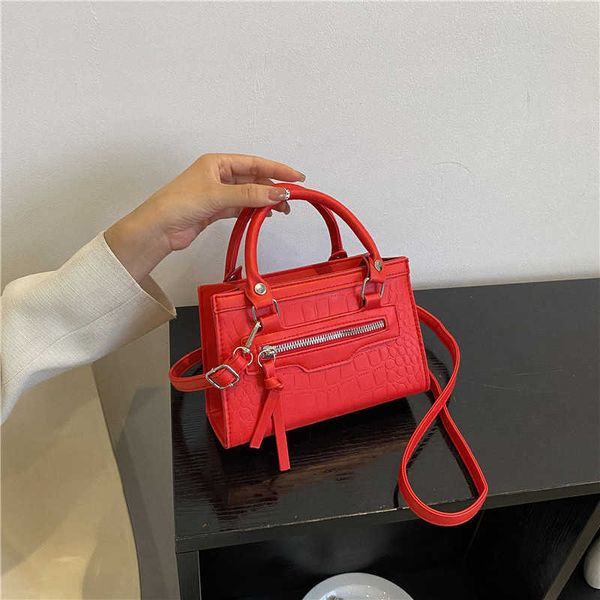 stuff sacks fashion autumn new hand fashion shoulder simple casual messenger bag
stuff sacks fashion autumn new hand fashion shoulder simple casual messenger bag