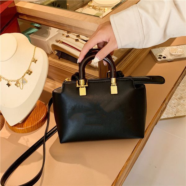 designer bag totes bags crossbody bags messenger bag for women pu handbags fashion portable square handbag letter purse single shoulder wall
designer bag totes bags crossbody bags messenger bag for women pu handbags fashion portable square handbag letter purse single shoulder wall
