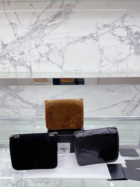 sanded leather vintage small square bag classic shoulder bag luxury handbag crossbody bag metal logo 2023 summer purse women designer bag br
sanded leather vintage small square bag classic shoulder bag luxury handbag crossbody bag metal logo 2023 summer purse women designer bag br