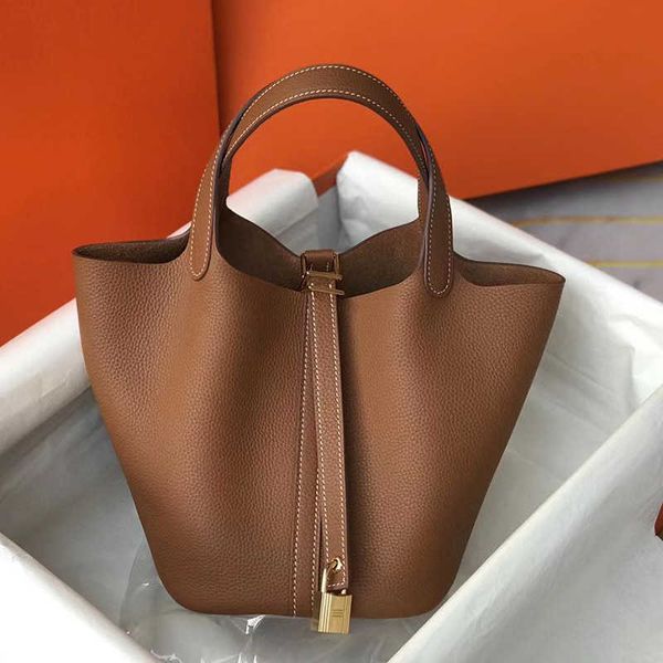 designer herme bags for women high-end quality leather women's hand bucket 2023 new litchi pattern layer k
designer herme bags for women high-end quality leather women's hand bucket 2023 new litchi pattern layer k