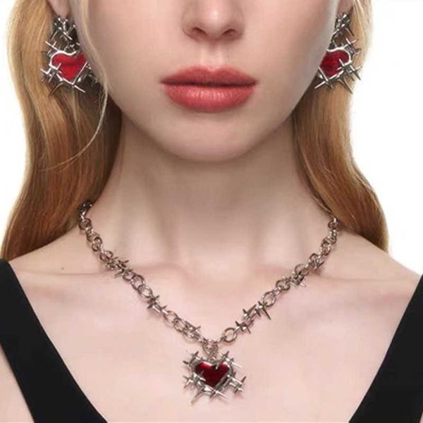 2022 new fashion red thorns love heart pendant necklace gothic cross star necklaces for girls women vintage trendy cool jewelry 0206, Silver
2022 new fashion red thorns love heart pendant necklace gothic cross star necklaces for girls women vintage trendy cool jewelry 0206, Silver