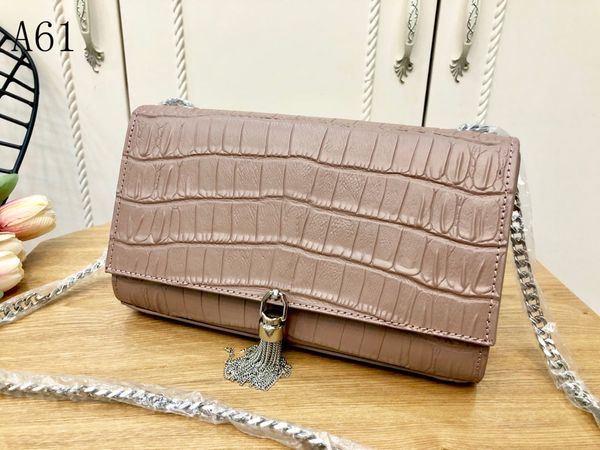 luxury designer women handbags bags genuine leather stripe square metal chain womens handbag large capacity buckles fashion shoulder bag 885
luxury designer women handbags bags genuine leather stripe square metal chain womens handbag large capacity buckles fashion shoulder bag 885