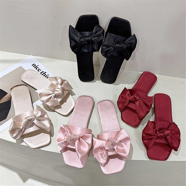 sandals new fashion satins wedding slippers luxury women peep toe bedroom home sandals bride bridesmaid wedding shoes with silk bow g230207, Black
sandals new fashion satins wedding slippers luxury women peep toe bedroom home sandals bride bridesmaid wedding shoes with silk bow g230207, Black