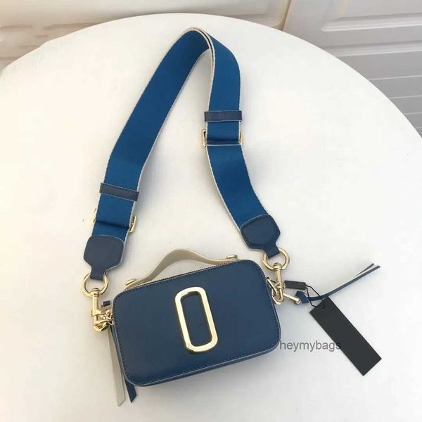 2023luxurys designers bags women handbag crossbody bag shoulder lady wallet simple versatile metal letter leather solid leather postman hand
2023luxurys designers bags women handbag crossbody bag shoulder lady wallet simple versatile metal letter leather solid leather postman hand