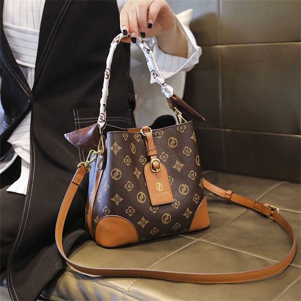 designer handbag store 60% off women's niche new vintage single shoulder bucket fashion high sense women's carry-on messenger bag
designer handbag store 60% off women's niche new vintage single shoulder bucket fashion high sense women's carry-on messenger bag