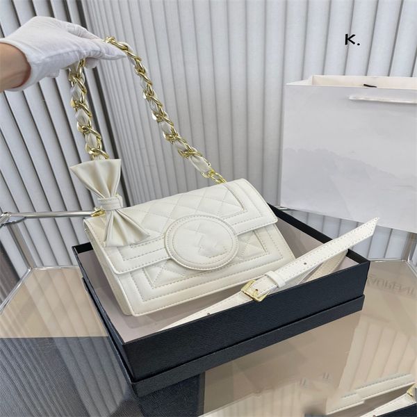 underarm bag, small square bag, chain, versatile, diagonal small bag, fashionable style, shoulder bag
underarm bag, small square bag, chain, versatile, diagonal small bag, fashionable style, shoulder bag