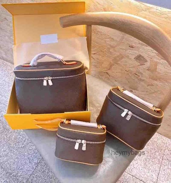 designer bag cosmetic bags fashion makeup bag women toiletry travel pouch ladies purses handbags
designer bag cosmetic bags fashion makeup bag women toiletry travel pouch ladies purses handbags