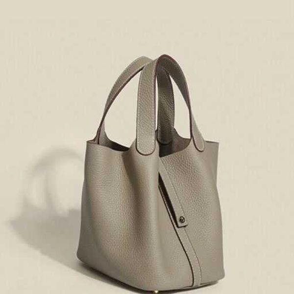 designer herme shoulder bags for women online outlet cowhide bucket on the first floor women's 2023 new leathe2pp1
designer herme shoulder bags for women online outlet cowhide bucket on the first floor women's 2023 new leathe2pp1