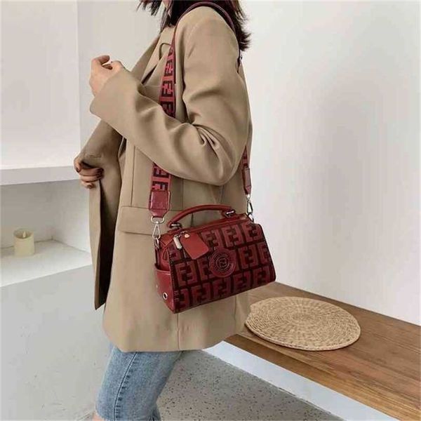 20% off handbag 2023 new bag ladies carry small pillow wide multicolor letter hand strap messenger shoulder
20% off handbag 2023 new bag ladies carry small pillow wide multicolor letter hand strap messenger shoulder