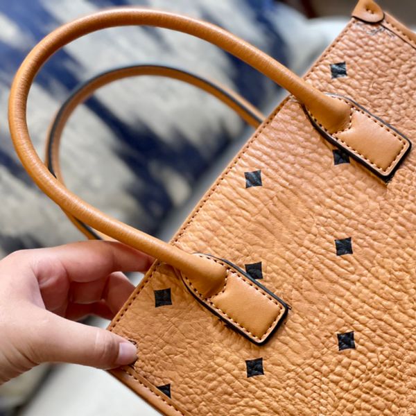 designer bag women bags lady shopping tote bags fashion tote bags luxry shoulder bags designer handbag girl shoulder-bags
designer bag women bags lady shopping tote bags fashion tote bags luxry shoulder bags designer handbag girl shoulder-bags