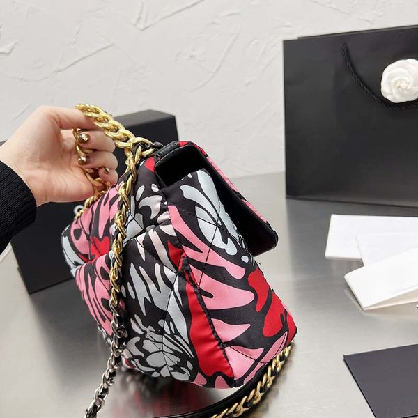 classical designer bag 9a lady cross body bags fashion women luxurys crossbody bag famous with letter handbag female satchel purse black gol
classical designer bag 9a lady cross body bags fashion women luxurys crossbody bag famous with letter handbag female satchel purse black gol