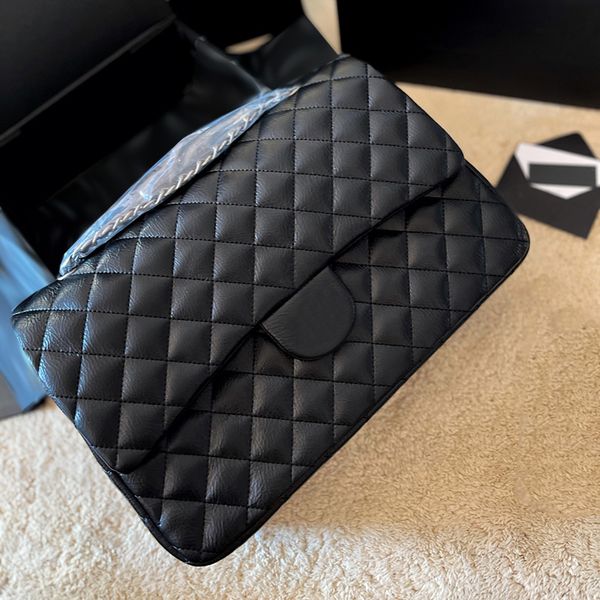 womens airport 35cm xxl maxi cf shoulder bags classic double flap silver quilted black purse large capacity outdoor fashion street trenhds d
womens airport 35cm xxl maxi cf shoulder bags classic double flap silver quilted black purse large capacity outdoor fashion street trenhds d