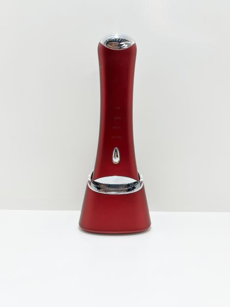 2023 new design face peeling machine with contact charging base portable ems ultrasonic facial peeling skin scrubber
2023 new design face peeling machine with contact charging base portable ems ultrasonic facial peeling skin scrubber