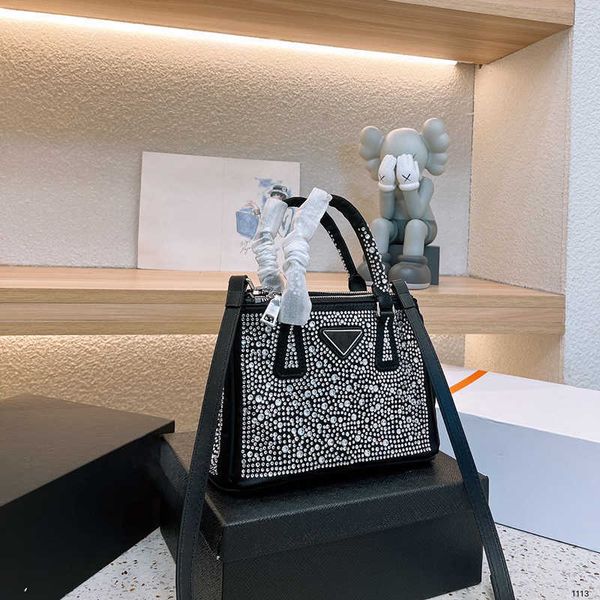 tote bag designer totes handbags women luxury rhinestones bag elegant pink shoulder crossbody work bags lady purse 230208
tote bag designer totes handbags women luxury rhinestones bag elegant pink shoulder crossbody work bags lady purse 230208