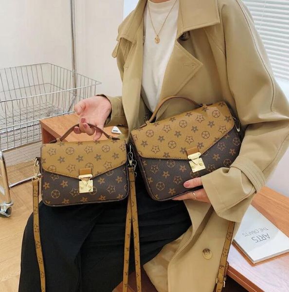 2023 new orignal real genuine leather lady messenger bag fashion satchel shoulder bag handbag presbyopic mini package mobile phonen purse 65
2023 new orignal real genuine leather lady messenger bag fashion satchel shoulder bag handbag presbyopic mini package mobile phonen purse 65