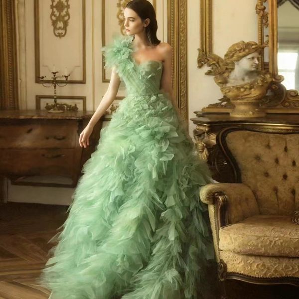party dresses one shoulder tulle ball gown with long train ruffles layered evening for women green elegant prom dress oversized 230208, White;black
party dresses one shoulder tulle ball gown with long train ruffles layered evening for women green elegant prom dress oversized 230208, White;black