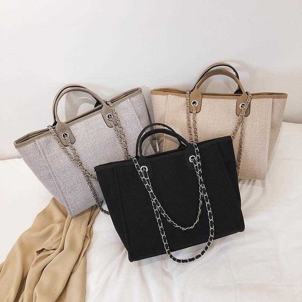 large bag 2023 autumn and winter new chain women's tote fashion large capacity canvas
large bag 2023 autumn and winter new chain women's tote fashion large capacity canvas