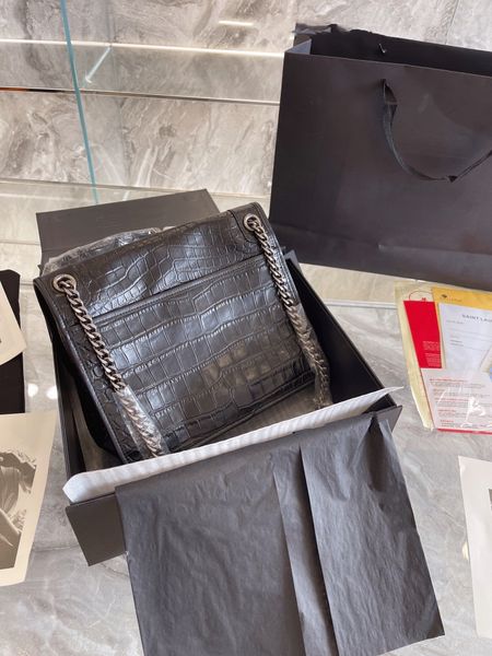 flip postman bag crocodile pattern gold and silver chain shoulder bag evening messenger purse 5a quality
flip postman bag crocodile pattern gold and silver chain shoulder bag evening messenger purse 5a quality