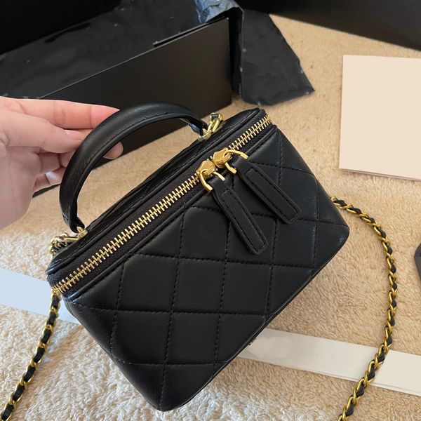 cc bags luxury brand cosmetic bags & cases 23ss womens cosmetic case box black bags handle totes card holder vantiy with golod metal mat
cc bags luxury brand cosmetic bags & cases 23ss womens cosmetic case box black bags handle totes card holder vantiy with golod metal mat