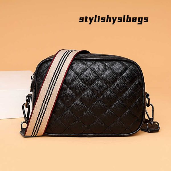 totes women luxury brand shoulder bags woven wide shoulder strap handbags fashion lozenge genuine leather female messenger bag wallet 020823
totes women luxury brand shoulder bags woven wide shoulder strap handbags fashion lozenge genuine leather female messenger bag wallet 020823