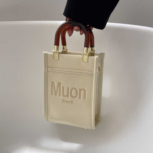handbag 90% off factory wholesale retail letter-prsed portable tote bag women's 2023 new texture one-shoulder msenger minitote shopping
handbag 90% off factory wholesale retail letter-prsed portable tote bag women's 2023 new texture one-shoulder msenger minitote shopping