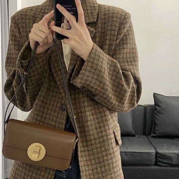 peco independent design 762m easy open can cowhide french stick bag cross body women's bag high sense small luxury
peco independent design 762m easy open can cowhide french stick bag cross body women's bag high sense small luxury