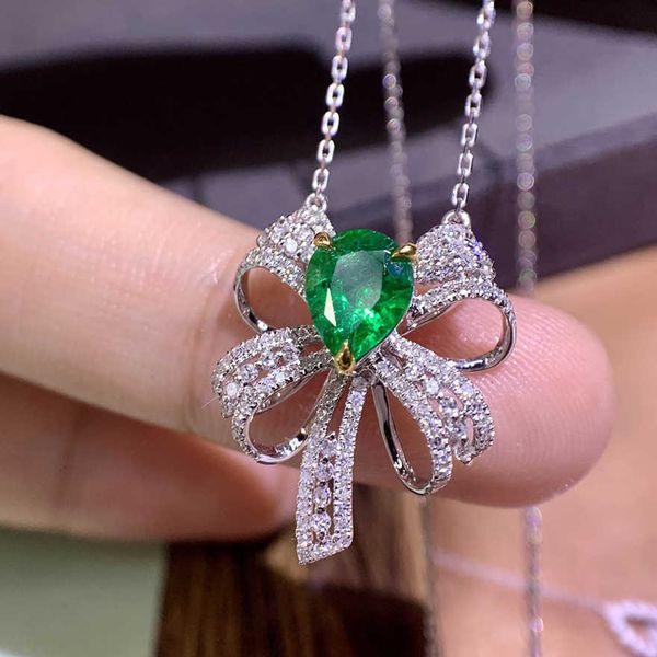 pendant necklaces 2022 fashion silver emerald gemstone bow elegant bowknot inlaid bling zircon neckle for women fine jewelry wholesale y2302
pendant necklaces 2022 fashion silver emerald gemstone bow elegant bowknot inlaid bling zircon neckle for women fine jewelry wholesale y2302