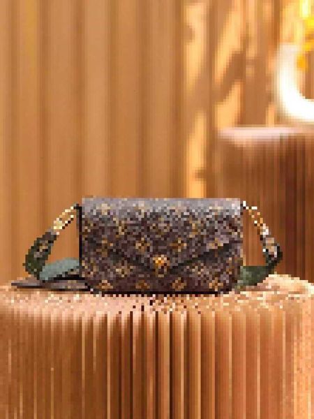 other bags felicie strap go 3-in-1 m80091 letter quality handbags shoulder messenger tv91 m8gj xxfp 5afq, Black;white
other bags felicie strap go 3-in-1 m80091 letter quality handbags shoulder messenger tv91 m8gj xxfp 5afq, Black;white