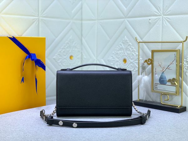 r tote bag one shoulder fashion cross-body bag ladies backpack nylon leather cross-body bag ladies wallet tramp 2023 0
r tote bag one shoulder fashion cross-body bag ladies backpack nylon leather cross-body bag ladies wallet tramp 2023 0