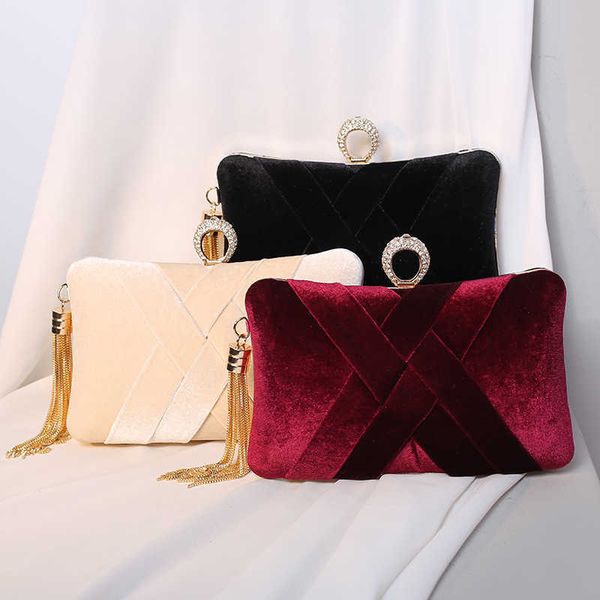 totes bag 2023 new velvet knitting dinner bag celebrity temperament tassel hand banquet women s rhinestones bags handbags 230208
totes bag 2023 new velvet knitting dinner bag celebrity temperament tassel hand banquet women s rhinestones bags handbags 230208