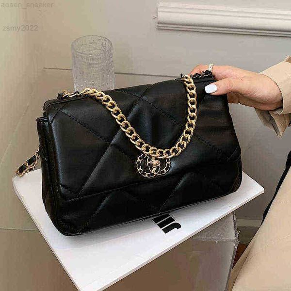 luxury branded totes designer small pu leather crossbody bags for women 2021 fashion female travel chain shoulder handbags and purses
luxury branded totes designer small pu leather crossbody bags for women 2021 fashion female travel chain shoulder handbags and purses