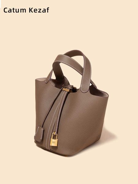 designer herme shoulder bags for women online outlet catum kezaf vegetable basket women's bag handheld 2023 ne
designer herme shoulder bags for women online outlet catum kezaf vegetable basket women's bag handheld 2023 ne