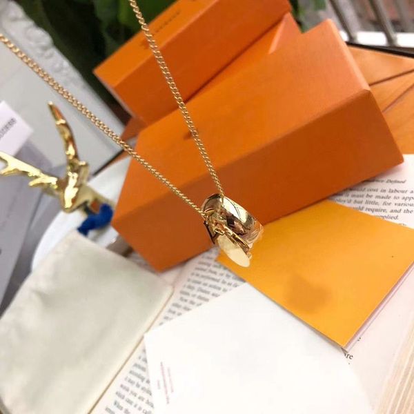 design necklaces men and women fashion necklaces brand pendant necklaces gold silver rose gold with box
design necklaces men and women fashion necklaces brand pendant necklaces gold silver rose gold with box