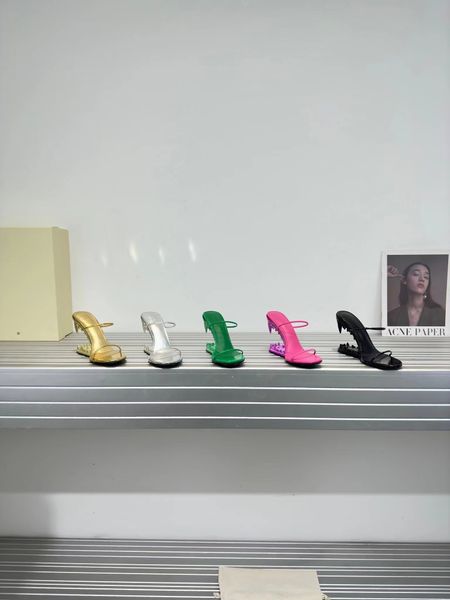 2023 spring and summer high-heeled slippers catwalk metal teeth female peeptoe hollowed out shaped with fashion, Black
2023 spring and summer high-heeled slippers catwalk metal teeth female peeptoe hollowed out shaped with fashion, Black