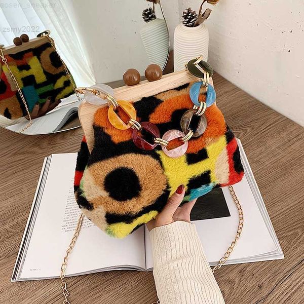 wood clip autumn and winter plush handbag woman new designer korean acrylic chain shoulder crossbody bag clutch female
wood clip autumn and winter plush handbag woman new designer korean acrylic chain shoulder crossbody bag clutch female