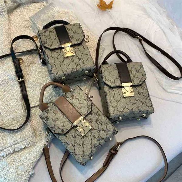 20% off handbag 2023 new bag old flower small messenger mobile phone vertical style temperament simple femalepiej
20% off handbag 2023 new bag old flower small messenger mobile phone vertical style temperament simple femalepiej