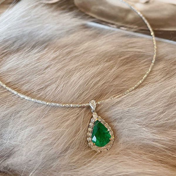 pendant necklaces 925 silver inlay diamond luxury emerald water drop neckles pendant clavicle chain glamour new in wedding jewelry for women
pendant necklaces 925 silver inlay diamond luxury emerald water drop neckles pendant clavicle chain glamour new in wedding jewelry for women