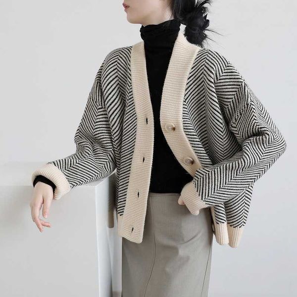 women's sweaters knits tees autumn retro knitted cardigan stripe loose coat thick v-neck single breasted cardigans women oversized 2301, White;black
women's sweaters knits tees autumn retro knitted cardigan stripe loose coat thick v-neck single breasted cardigans women oversized 2301, White;black