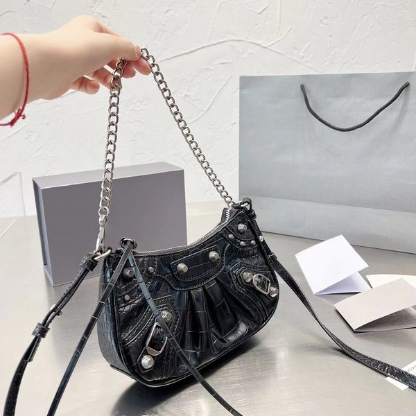 b bag 7a le cagole motorcycle handbags bags tote bag shoulder women lady luxury designers genuine leather crossbody clutch wallet purse poch
b bag 7a le cagole motorcycle handbags bags tote bag shoulder women lady luxury designers genuine leather crossbody clutch wallet purse poch