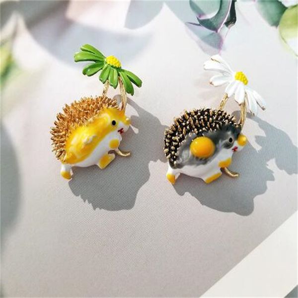 new lovely hedgehog brooch fashion daisy lady animal jewelry new design lapel pin gift holiday gift ae566, Gray
new lovely hedgehog brooch fashion daisy lady animal jewelry new design lapel pin gift holiday gift ae566, Gray