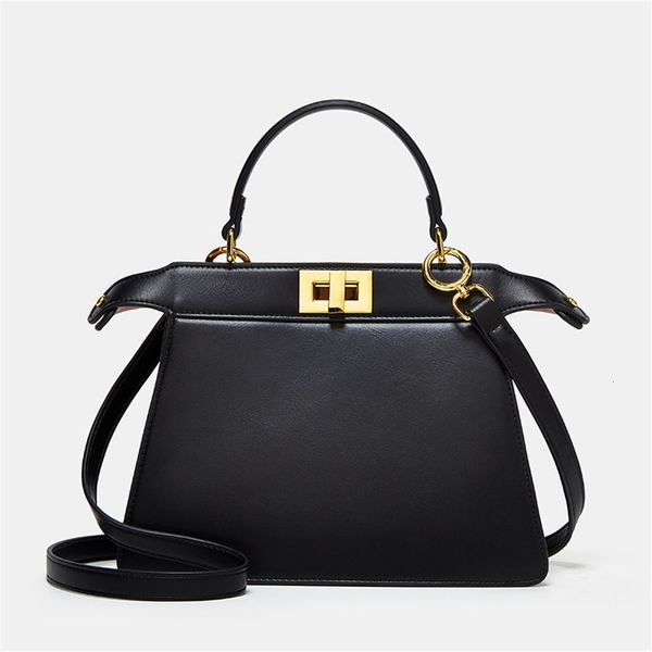 evening bags great qaulity 2023 artificial leather elegant mini handbags shoulder purse women lady design black crossbody bag 230208
evening bags great qaulity 2023 artificial leather elegant mini handbags shoulder purse women lady design black crossbody bag 230208