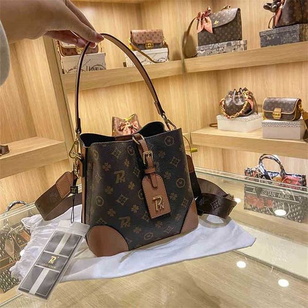 20% off handbag 2023 new bag advanced women's old flower bucket chain handbag shoulder messenger
20% off handbag 2023 new bag advanced women's old flower bucket chain handbag shoulder messenger