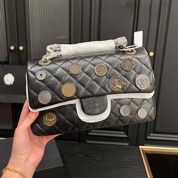 soft pleated lambskin vintage coin badge bags aged hardware chain double flap bag purses quilted diamond designer tote luxury classic handba
soft pleated lambskin vintage coin badge bags aged hardware chain double flap bag purses quilted diamond designer tote luxury classic handba
