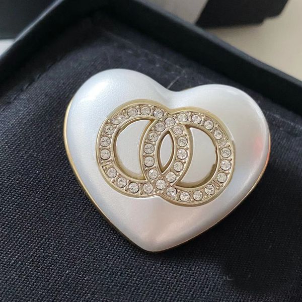 luxury designer white heart brooches women's suit sweater dress brooch pins for women wedding party lovers gift jewelry with box, Gray
luxury designer white heart brooches women's suit sweater dress brooch pins for women wedding party lovers gift jewelry with box, Gray